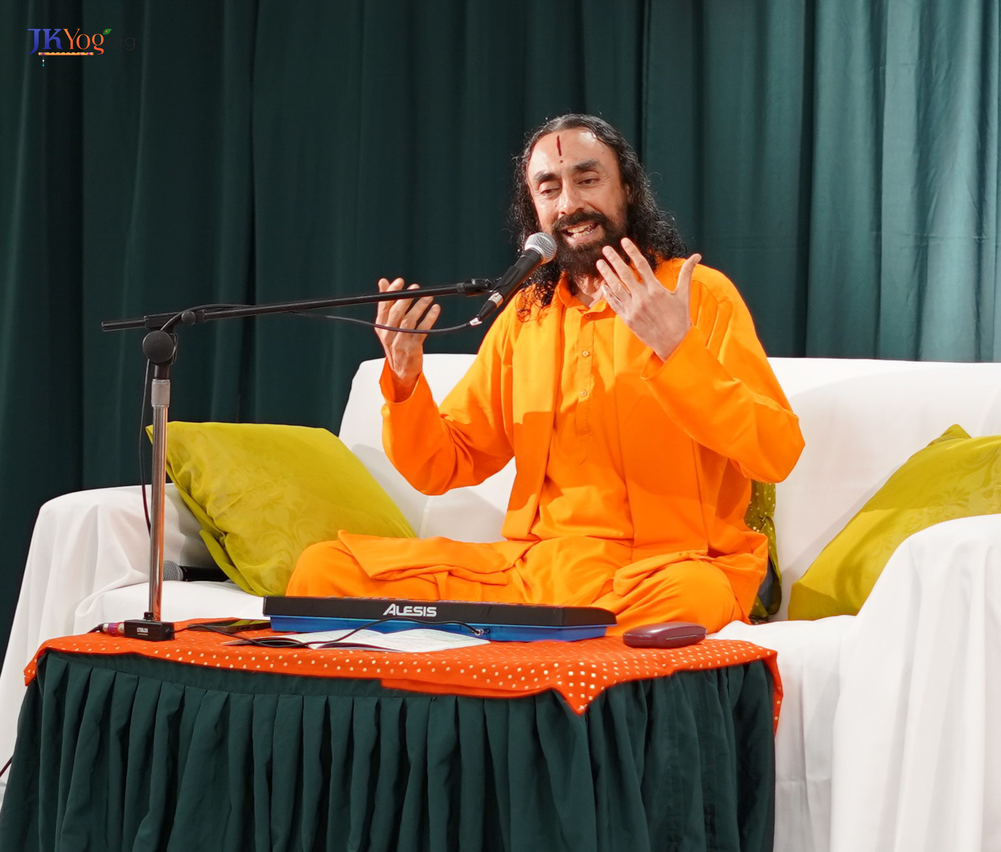 Swami Mukundananda