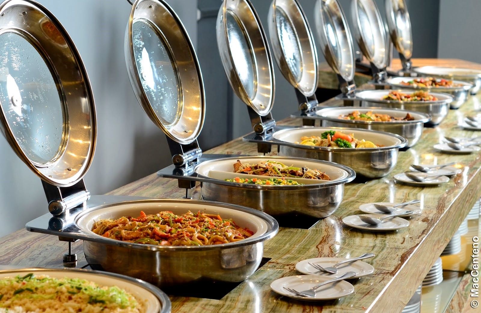 What Is The Role Of A Catering Server