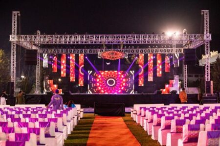 To prevent missing any special wedding moments, hire best Sound system on rent for wedding