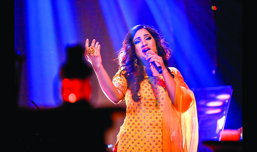 Best live wedding singer in India - Sunidhi Chauhan