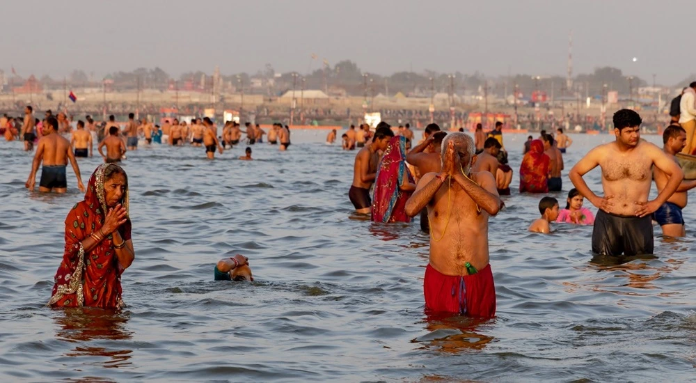 Prayers and Offerings in Khumbh