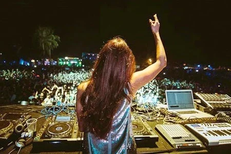 Female DJs in Delhi, Mumbai, and Bangalore: Top Choices for Your Event