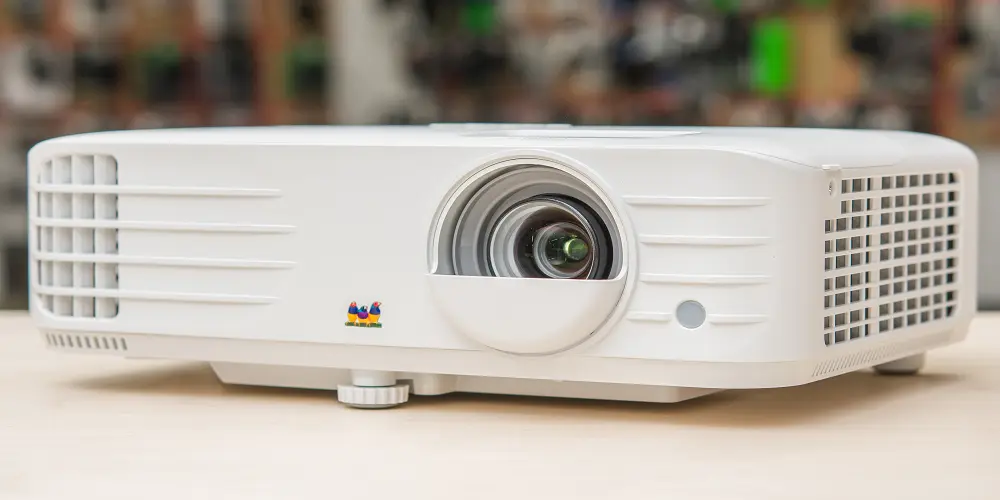 ViewSonic PX701-4K – Mid-Range High-Performance Projector